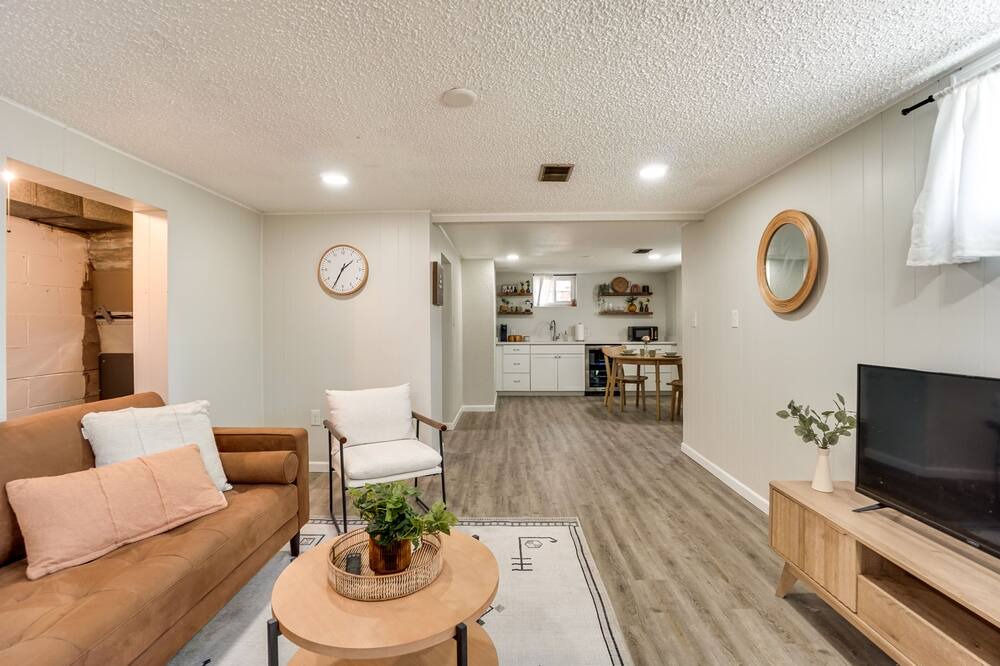 Photo of Livingroom in Hanna Farm Neighbors