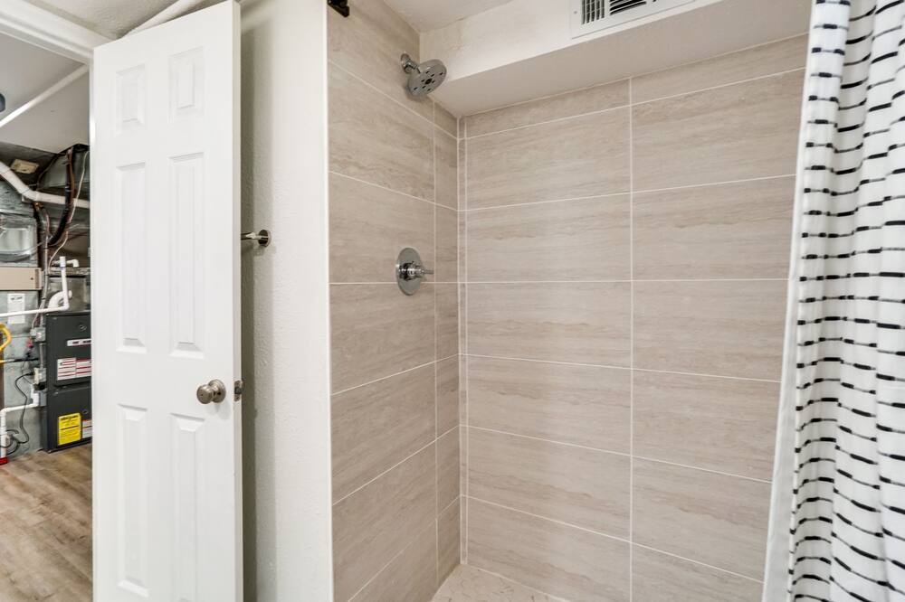 Photo of Bathroom in Hanna Farm Neighbors