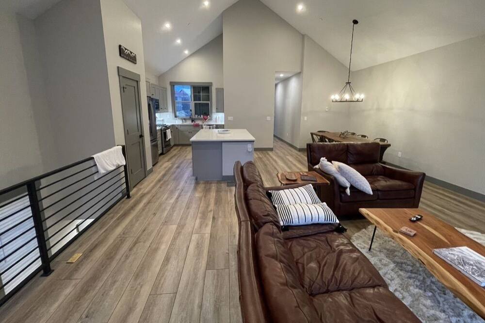 Photo of Livingroom in Grand Elk Ranch