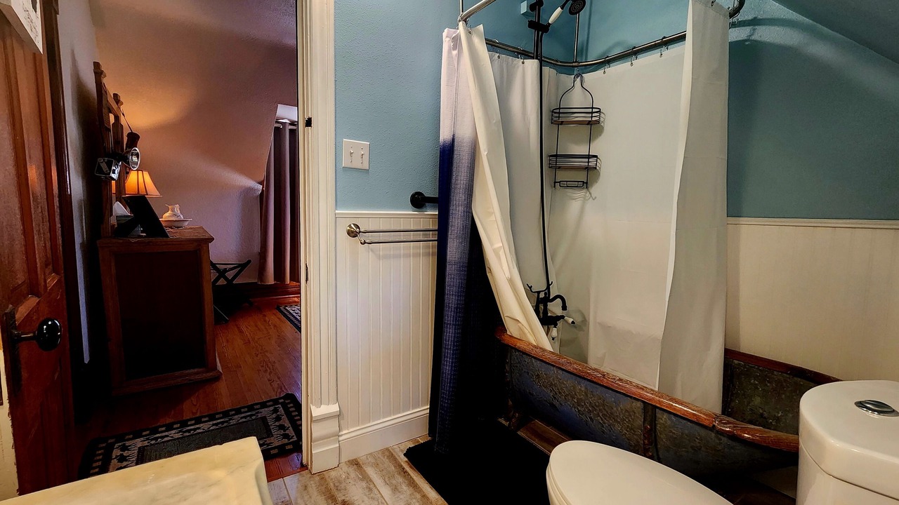 Photo of Bathroom in Northside