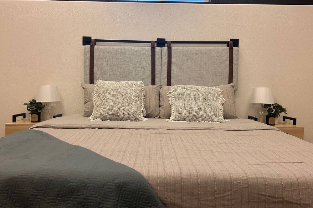 Photo of Bedroom in Larkspur