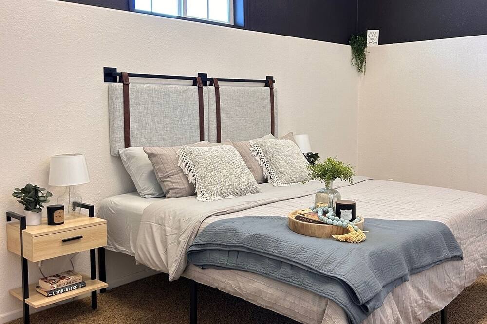 Photo of Bedroom in Larkspur