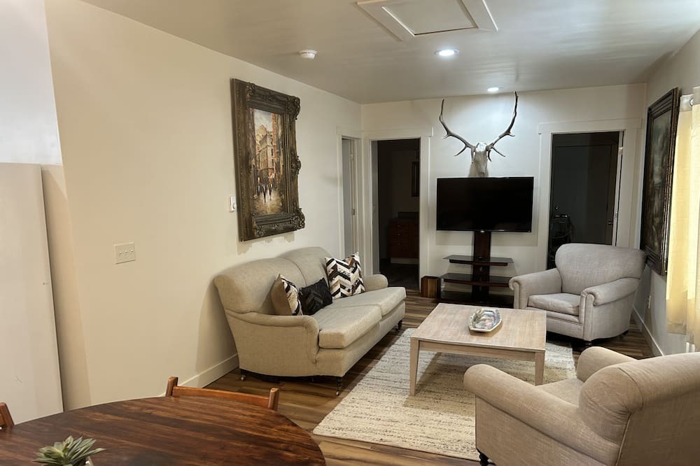 Photo of Livingroom in Rifle