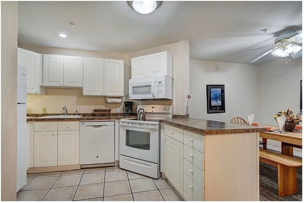 Photo of Kitchen in Summit Cove