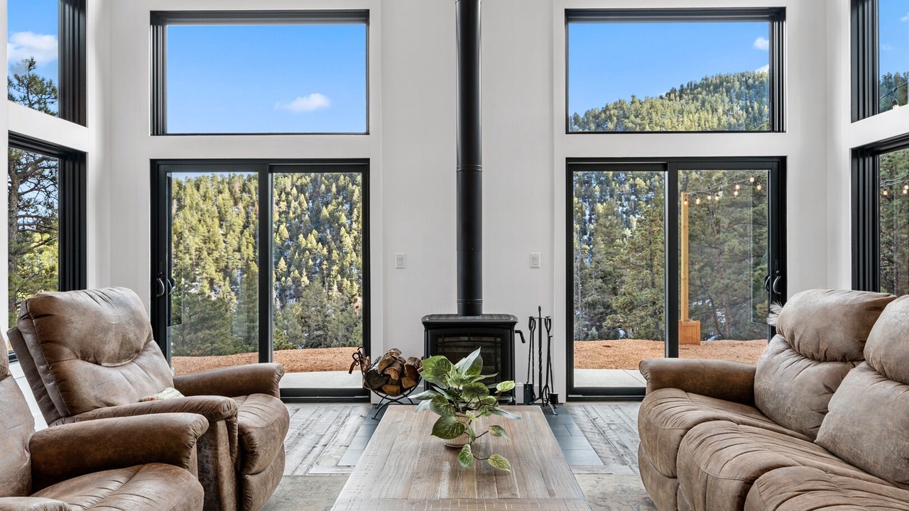 Photo of Livingroom in Woodland Park