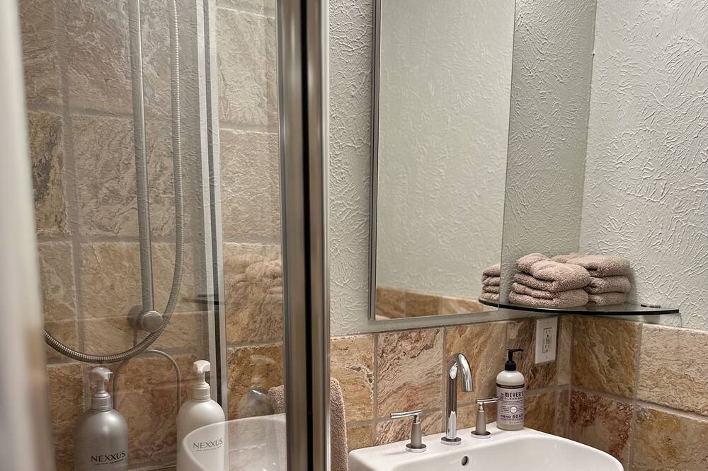 Photo of Bathroom in Wonderland Hills