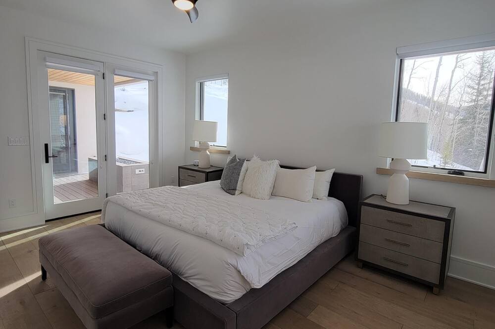 Photo of Bedroom in Highland Meadows