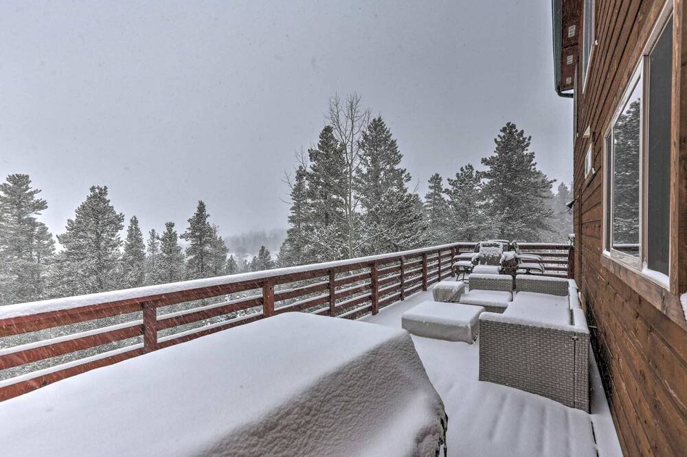 Photo of Outdoor in Black Hawk