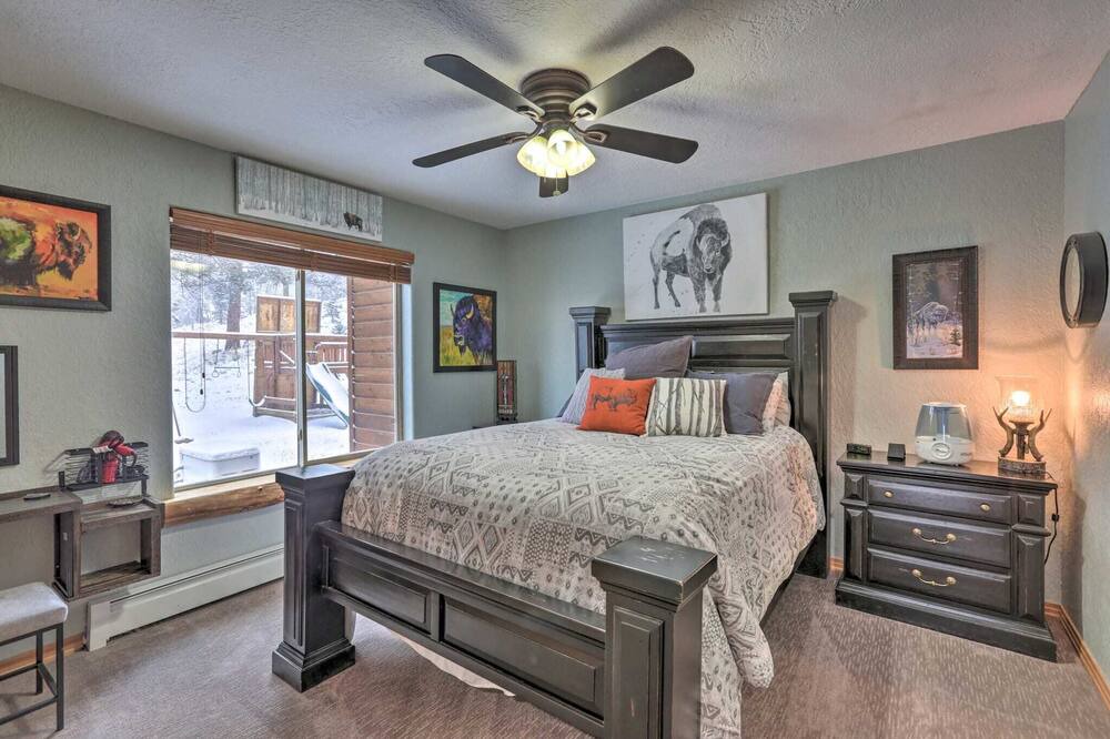 Photo of Bedroom in Black Hawk