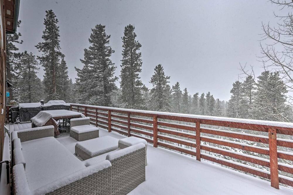 Photo of Outdoor in Black Hawk