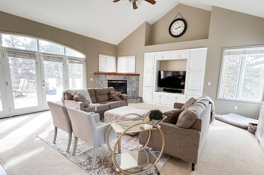 Photo of Livingroom in Larkspur
