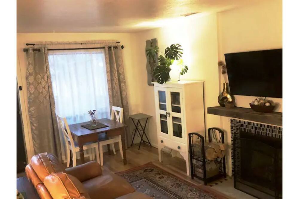 Photo of Livingroom in Niwot