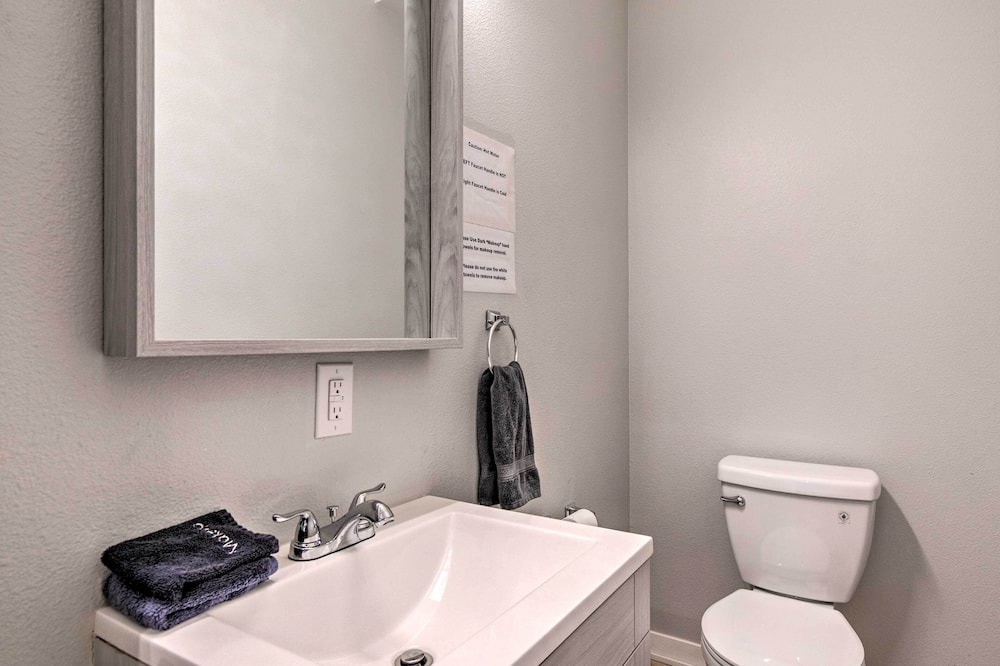 Photo of Bathroom in Cole