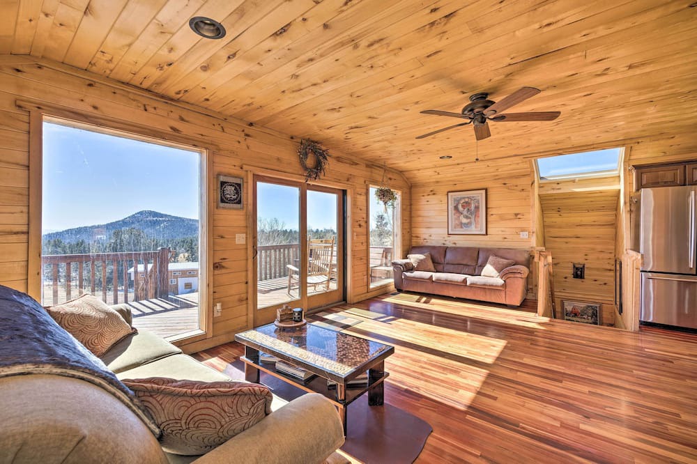 Photo of Bedroom in Victor
