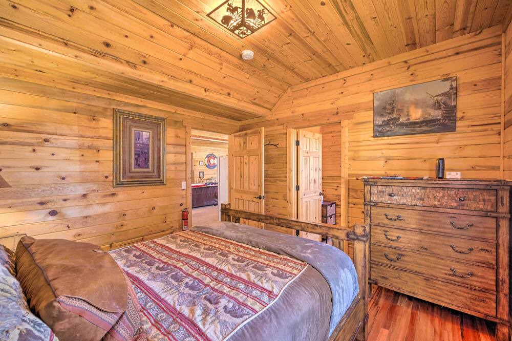 Photo of Bedroom in Victor