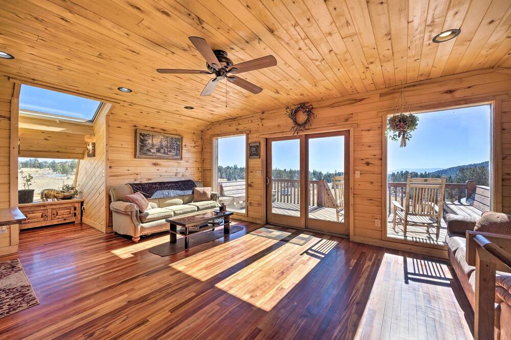 Photo of Bedroom in Victor
