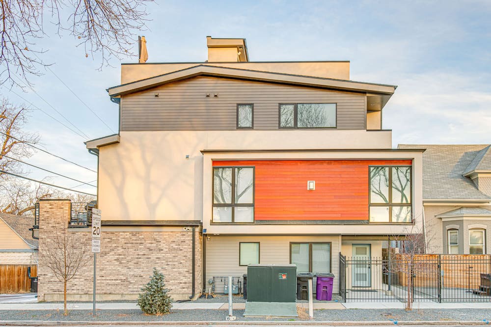 Photo of Outdoor in Sunnyside