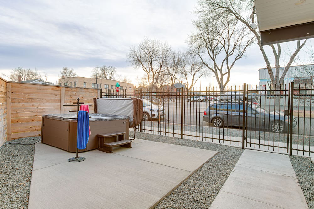 Photo of Outdoor in Sunnyside