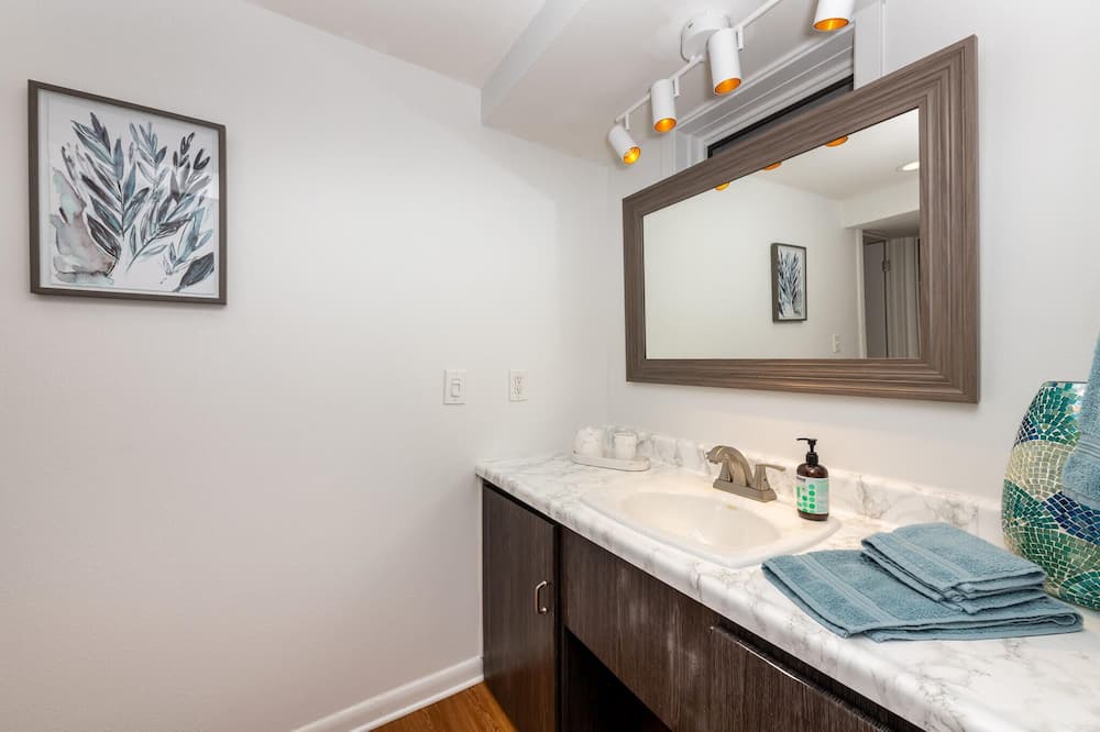 Photo of Bathroom in Old North Boulder