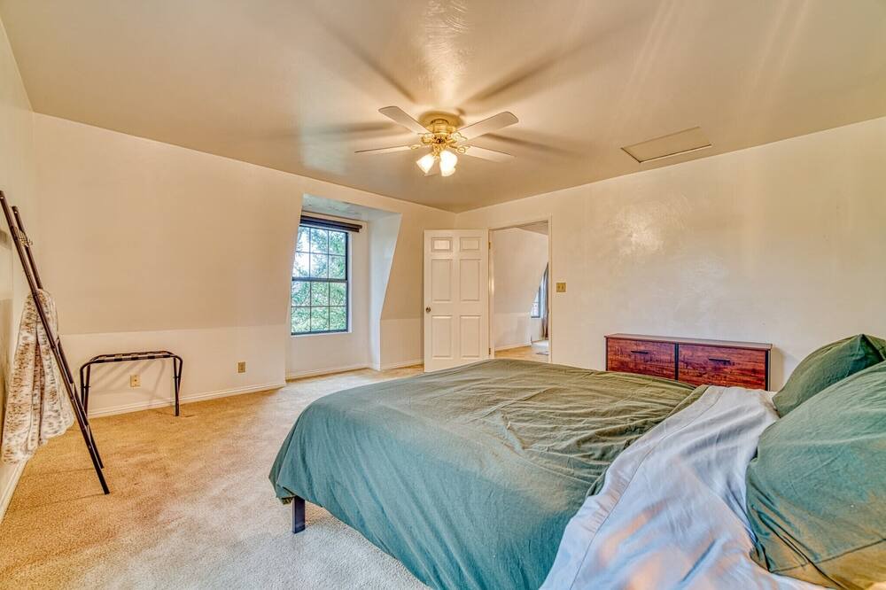 Photo of Bedroom in Lincoln Park