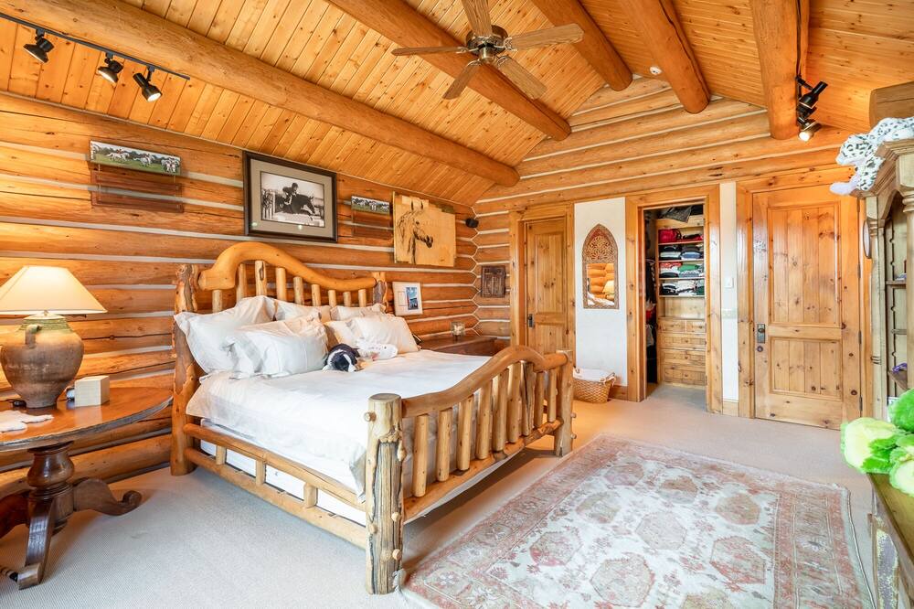 Photo of Bedroom in Carbondale
