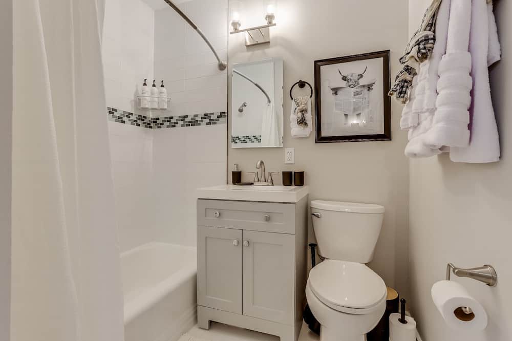 Photo of Bathroom in Alta Vista Area
