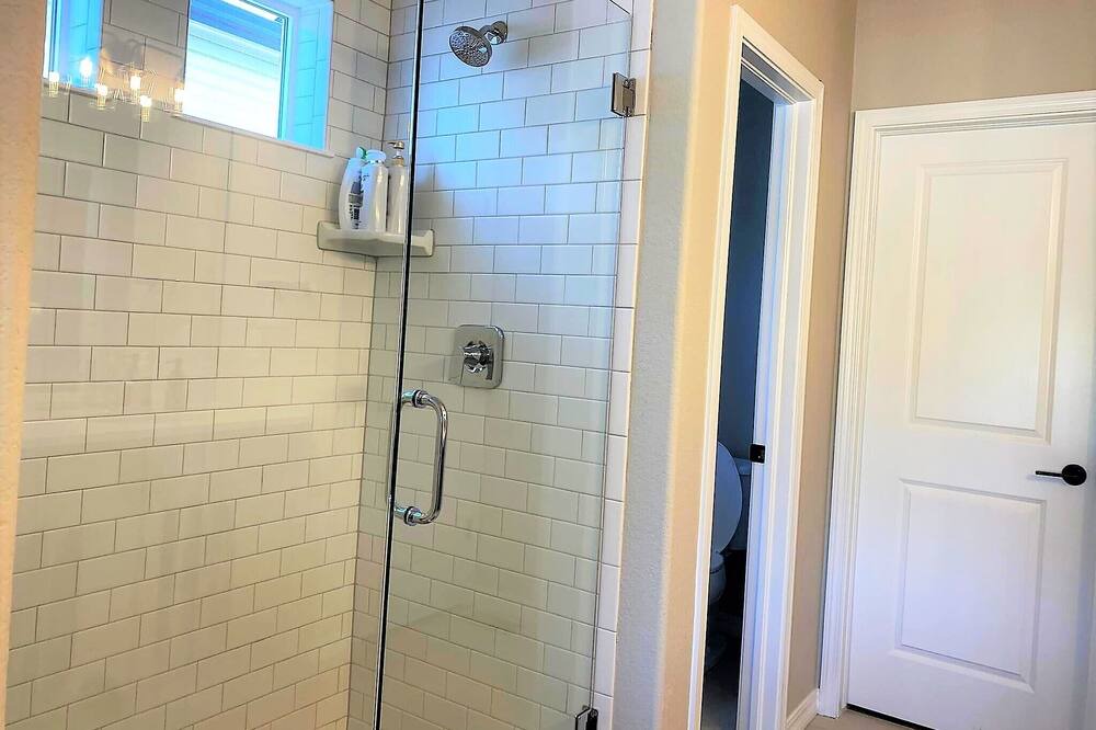 Photo of Bathroom in Stetson Hills