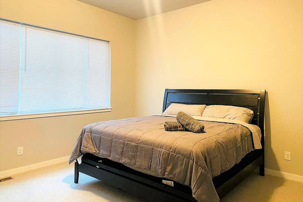 Photo of Bedroom in Stetson Hills
