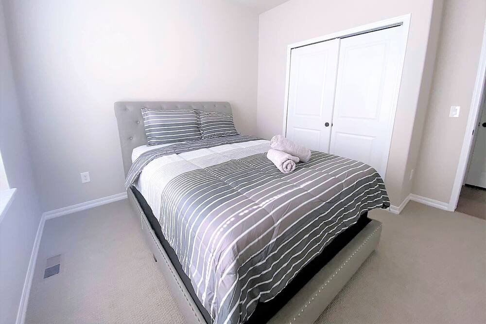 Photo of Bedroom in Stetson Hills