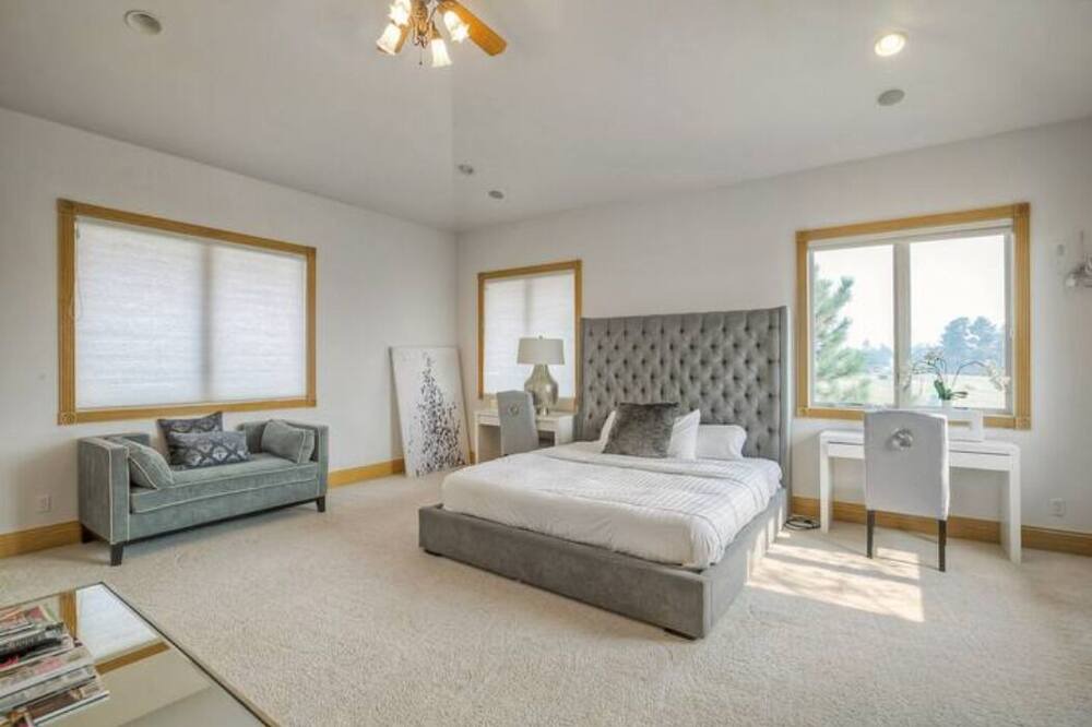 Photo of Bedroom in Indian Hills