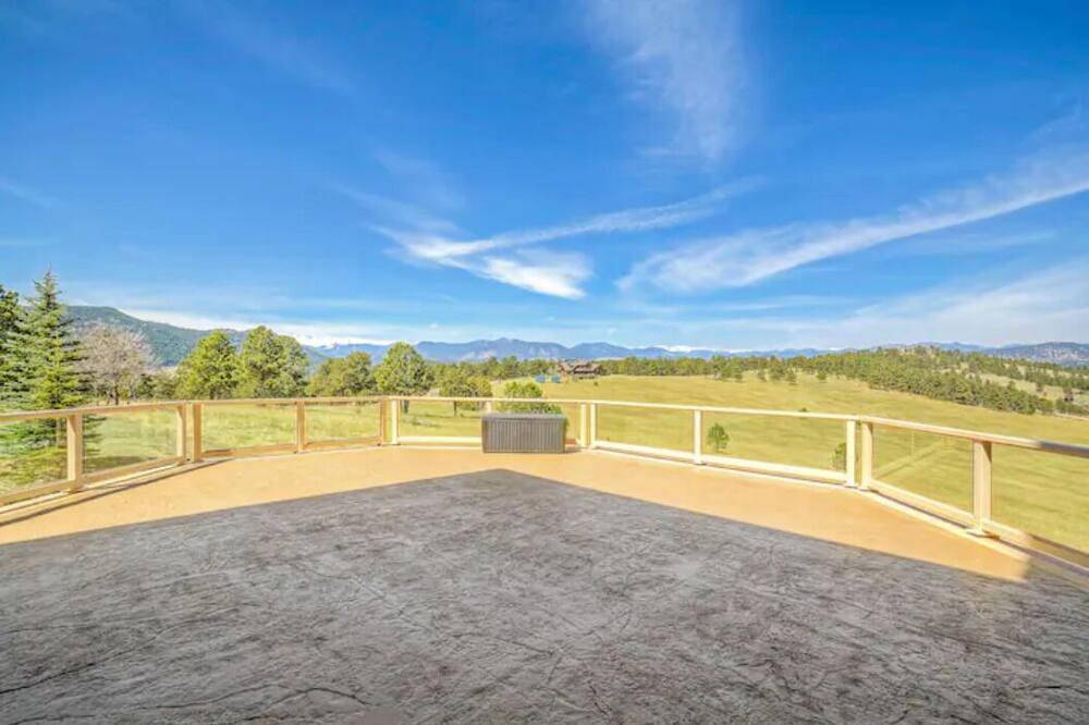 Photo of Outdoor in Indian Hills
