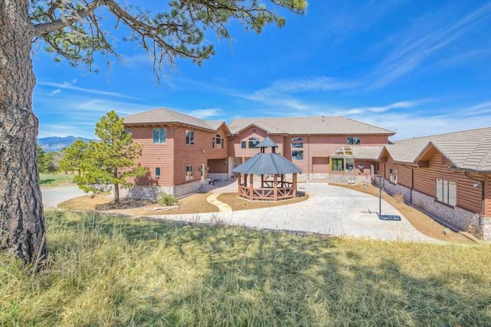 Photo of Outdoor in Indian Hills