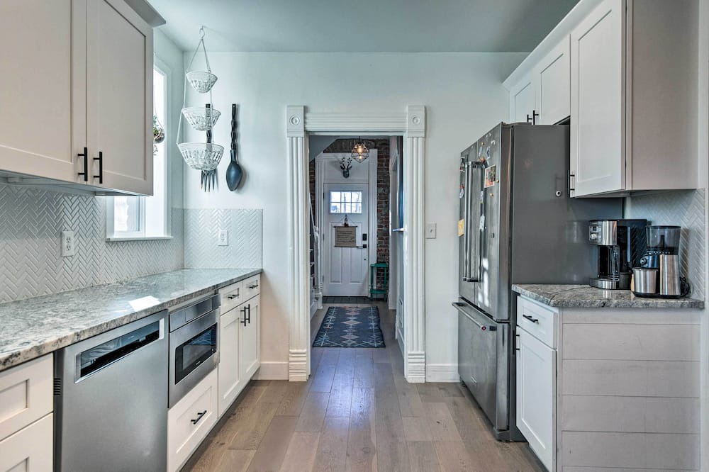 Photo of Kitchen in Sloan Lake