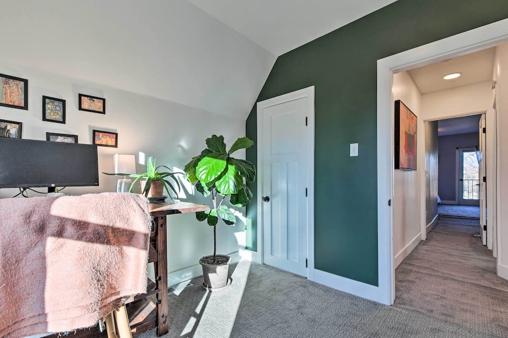 Photo of Bedroom in Sloan Lake