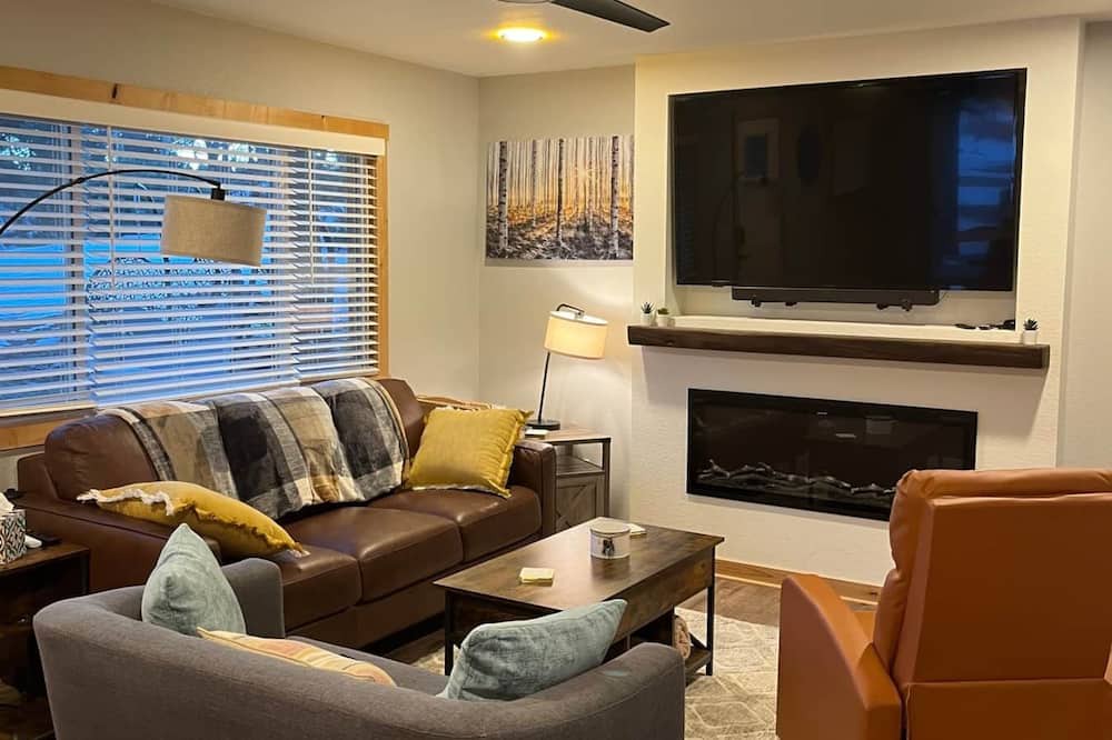 Photo of Livingroom in Spring Valley
