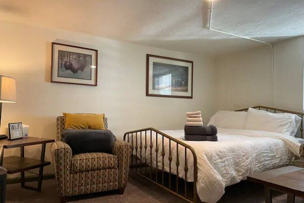 Photo of Bedroom in Lakewood