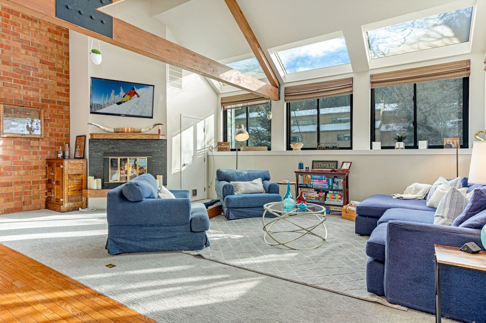 Photo of Livingroom in Eagle-Vail