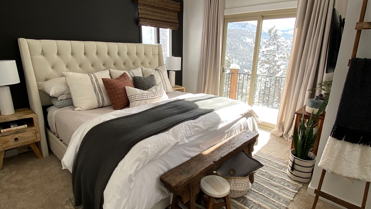 Photo of Bedroom in Pine