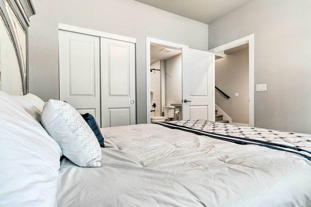 Photo of Bedroom in Wheat Ridge