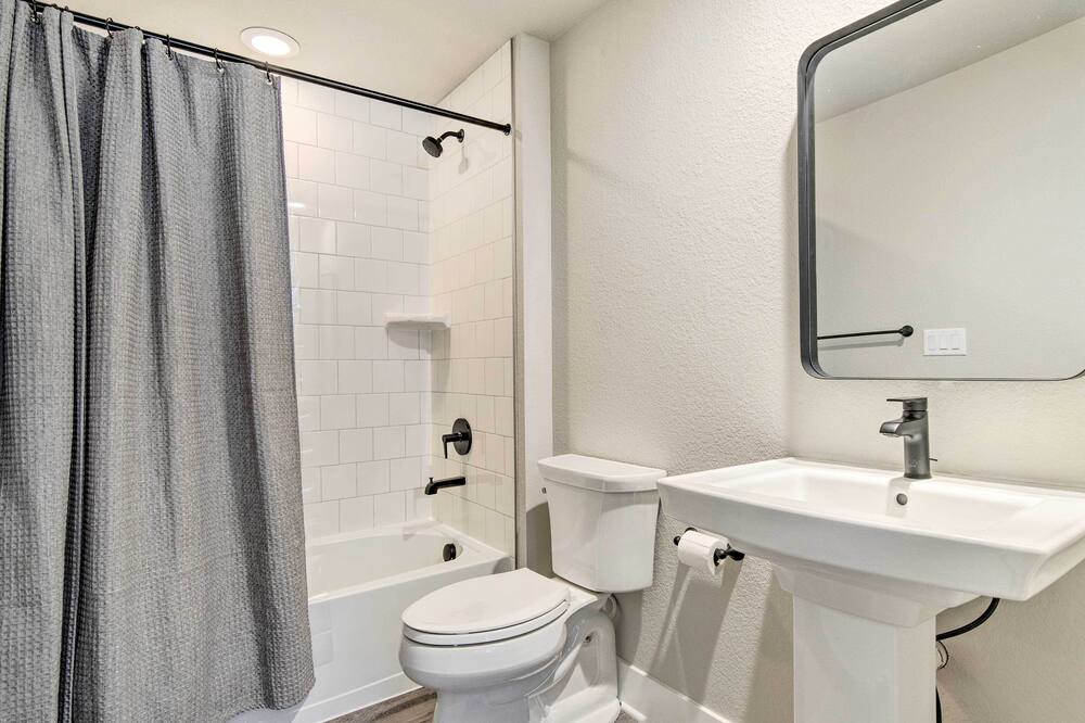 Photo of Bathroom in Wheat Ridge