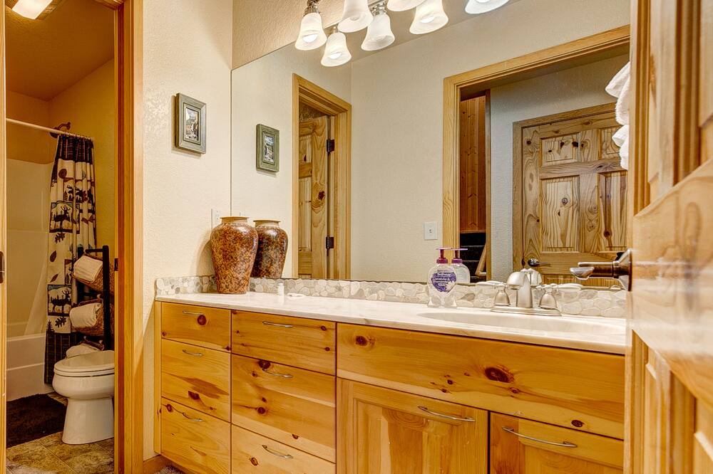 Photo of Bathroom in Carriage Hills