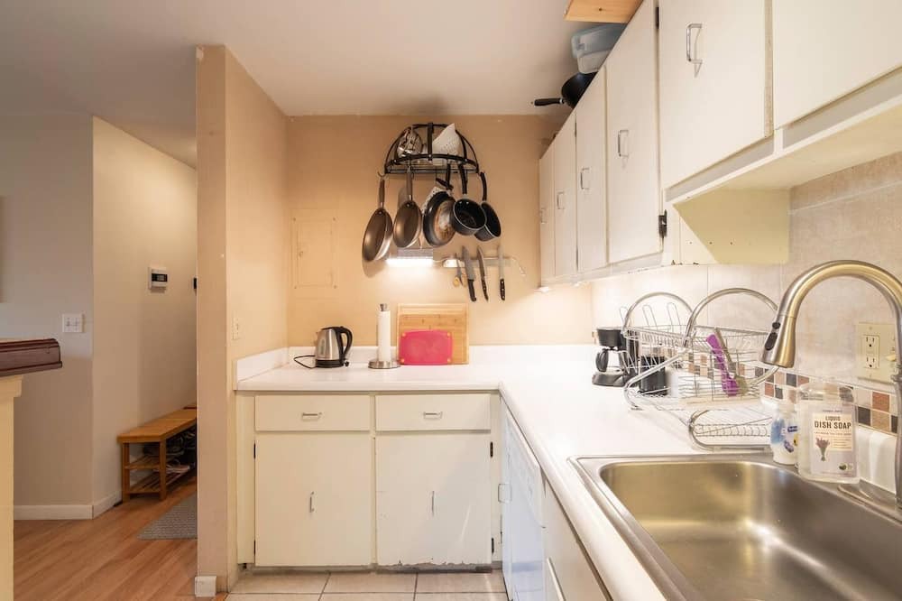 Photo of Kitchen in Glenwood Grove - North Iris