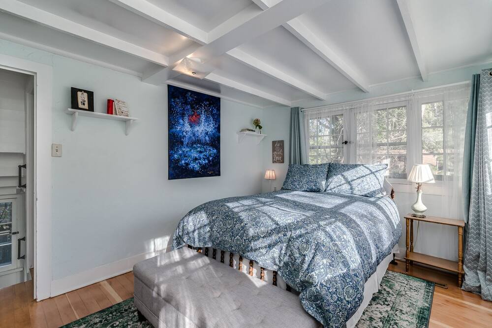 Photo of Bedroom in Skyway