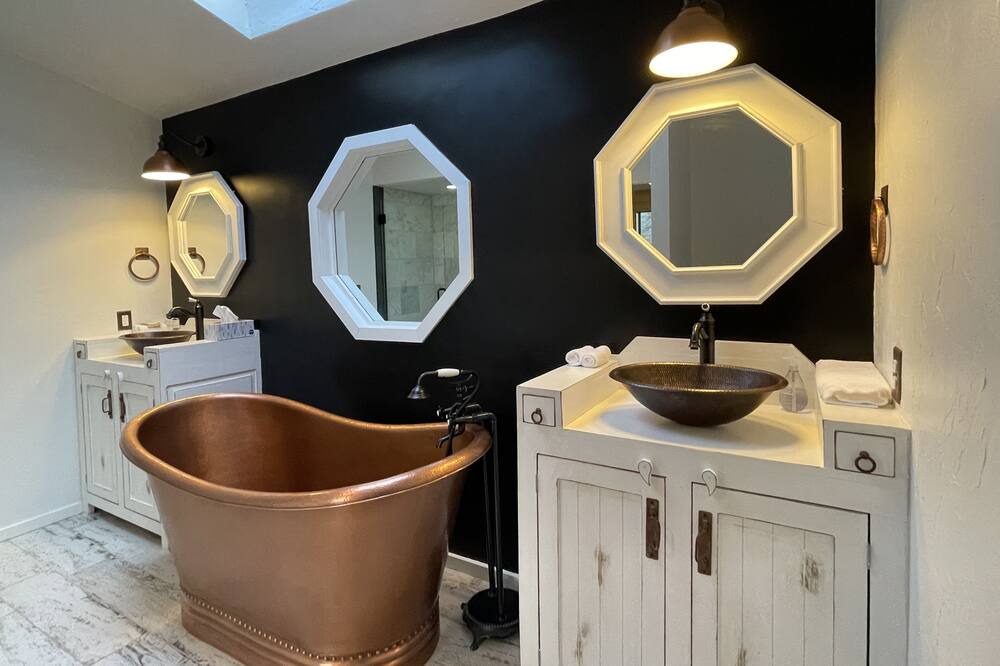 Photo of Bathroom in Lake George