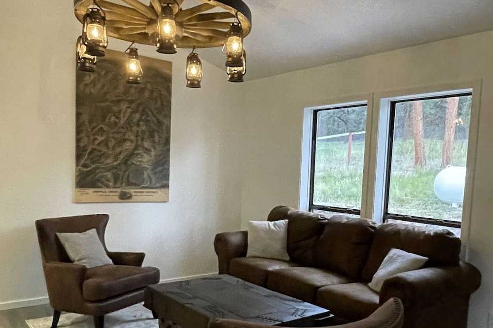 Photo of Livingroom in Lake George