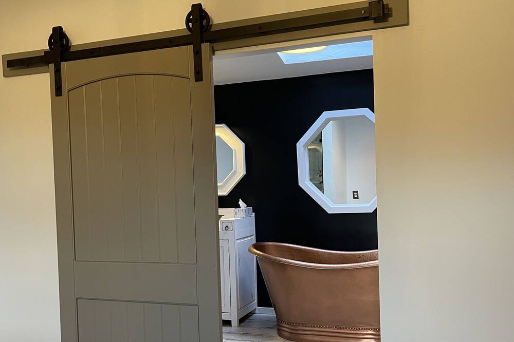 Photo of Bathroom in Lake George