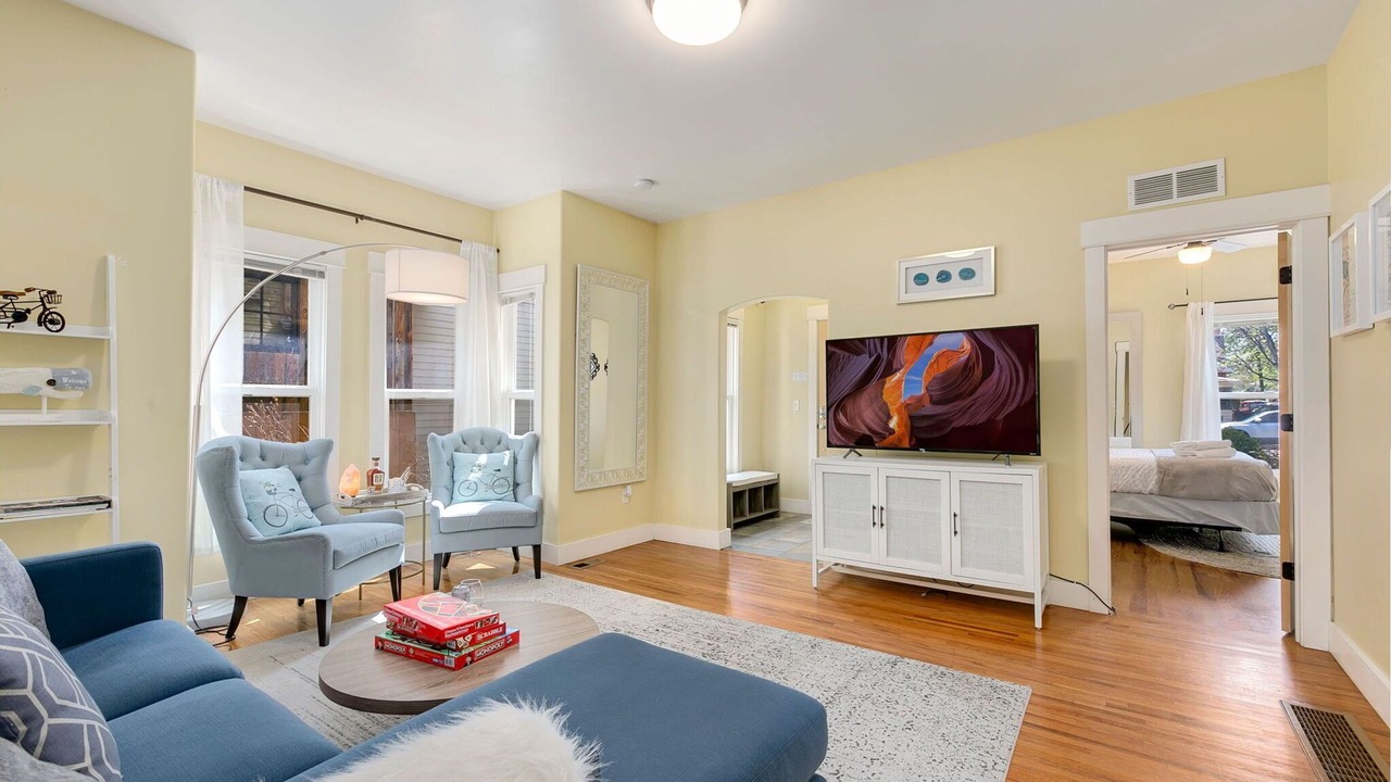 Photo of Livingroom in Old Town West