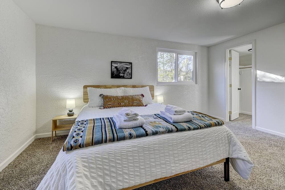 Photo of Bedroom in Northeast Colorado Springs