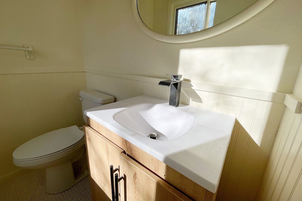 Photo of Bathroom in Grand Lake