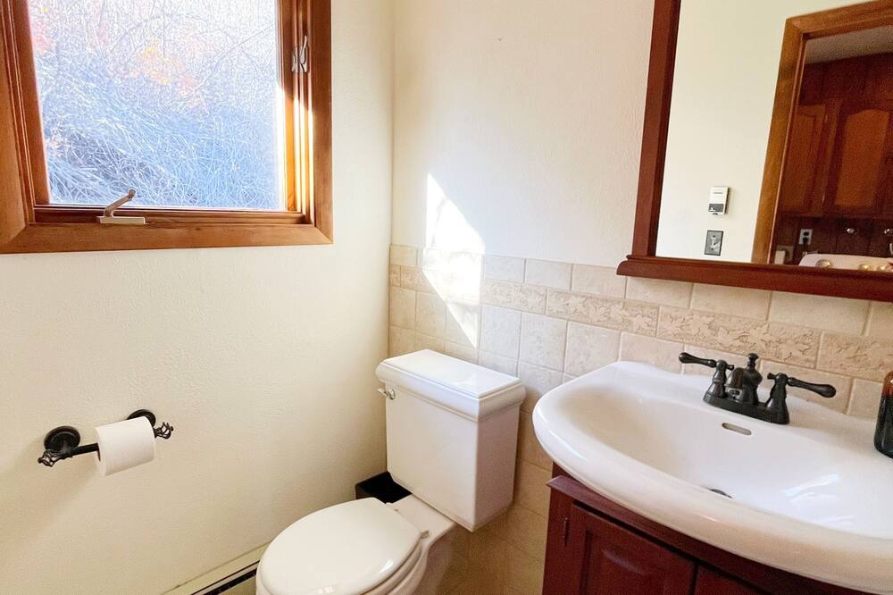 Photo of Bathroom in Grand Lake